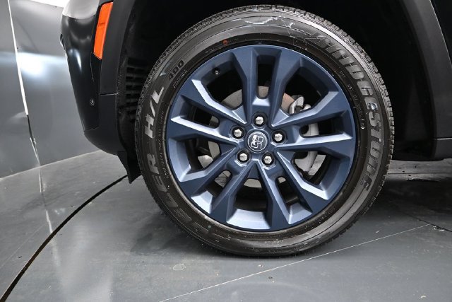 New 2026 Jeep Grand Cherokee Limited AWD/4WD image 17