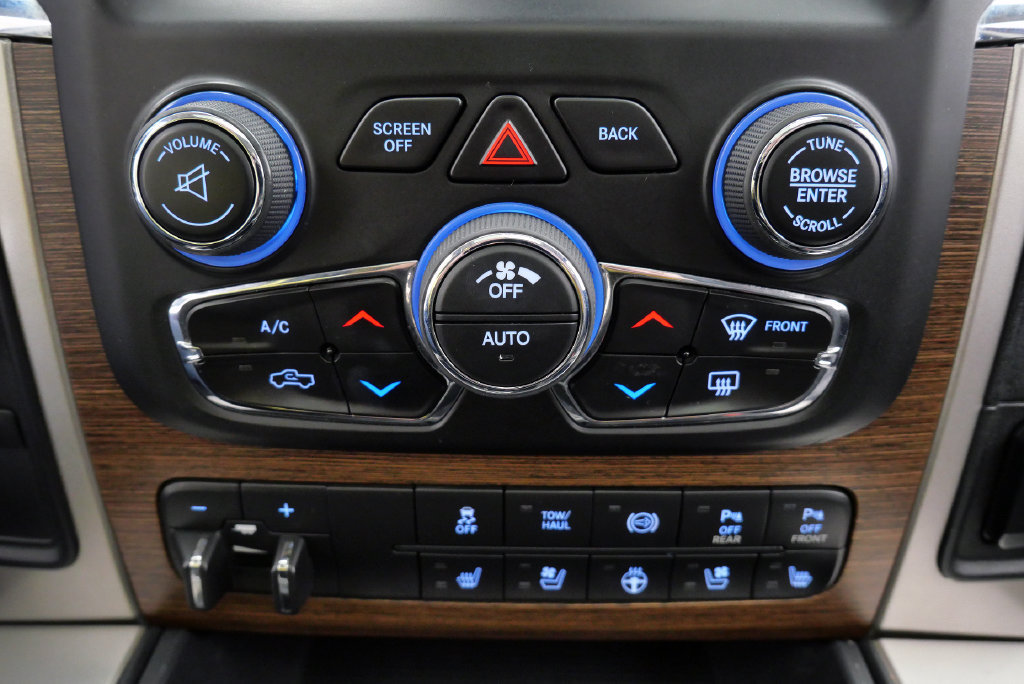 Used 2017 RAM 2500 Laramie w/ Sport Appearance Group AWD/4WD image 29