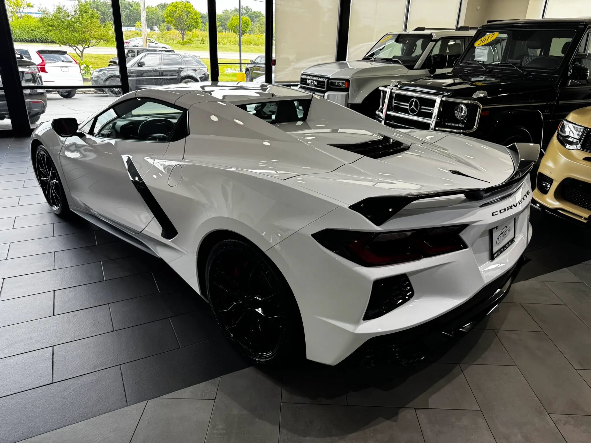 Used 2023 Chevrolet Corvette Stingray Premium Conv w/ Z51 Performance Package RWD image 51
