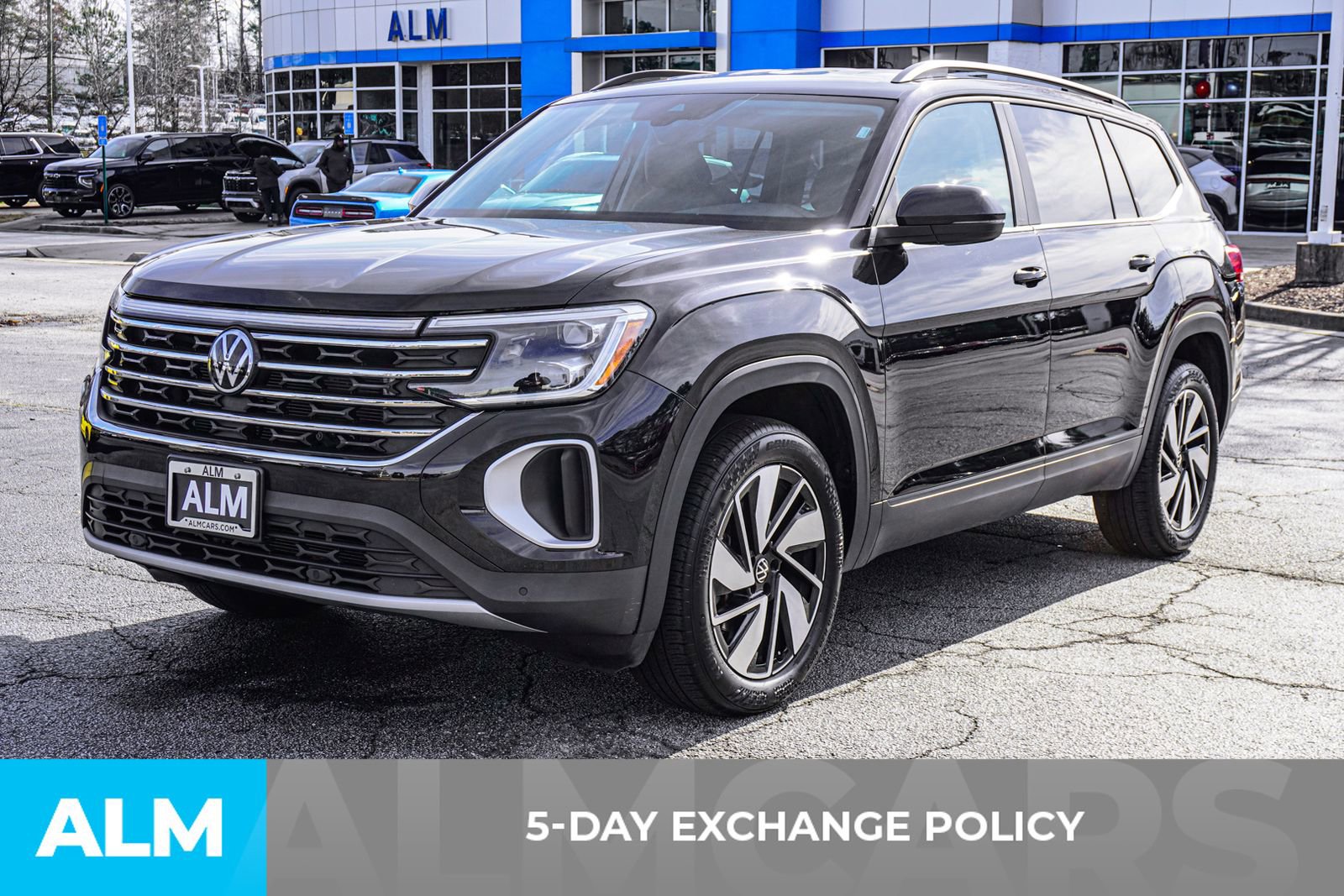 Used 2025 Volkswagen Atlas SE image 5