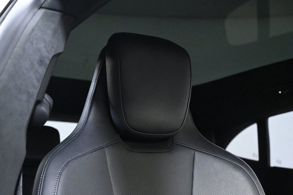 Used 2024 Porsche Taycan GTS image 24