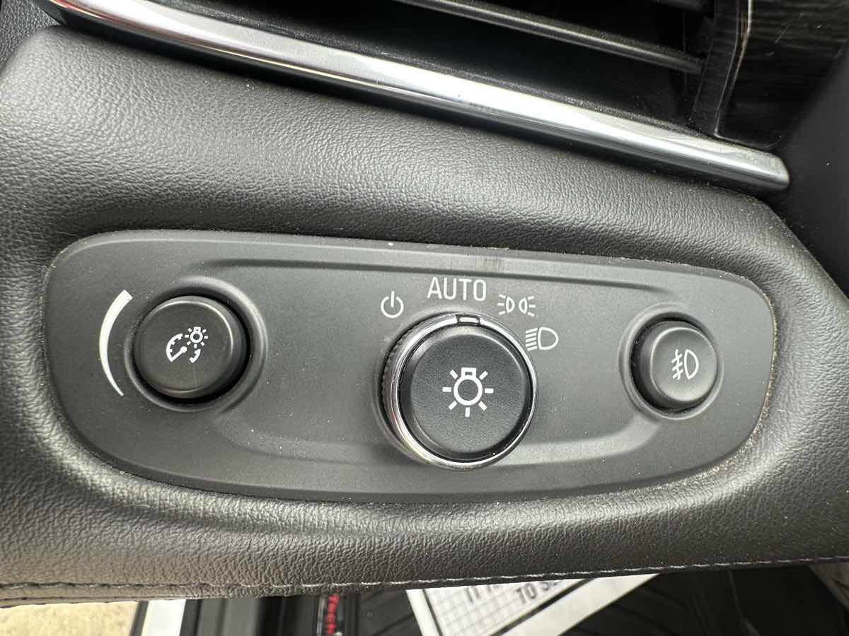 Used 2017 Buick LaCrosse Premium w/ Driver Confidence Package #2 image 12