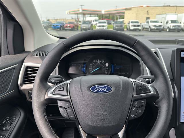 Used 2024 Ford Edge SEL w/ Convenience Package AWD/4WD image 17