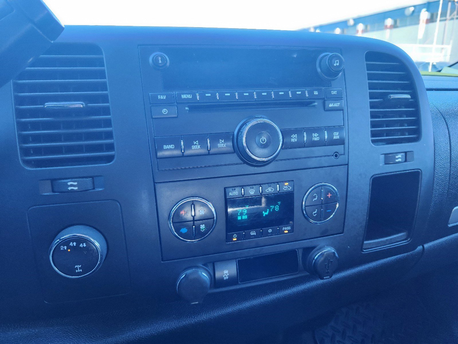 Used 2013 GMC Sierra 3500 SLE w/ SLE Preferred Package image 25