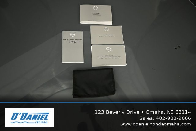 Used 2024 Nissan Rogue Platinum w/ Platinum Premium Package AWD/4WD image 41
