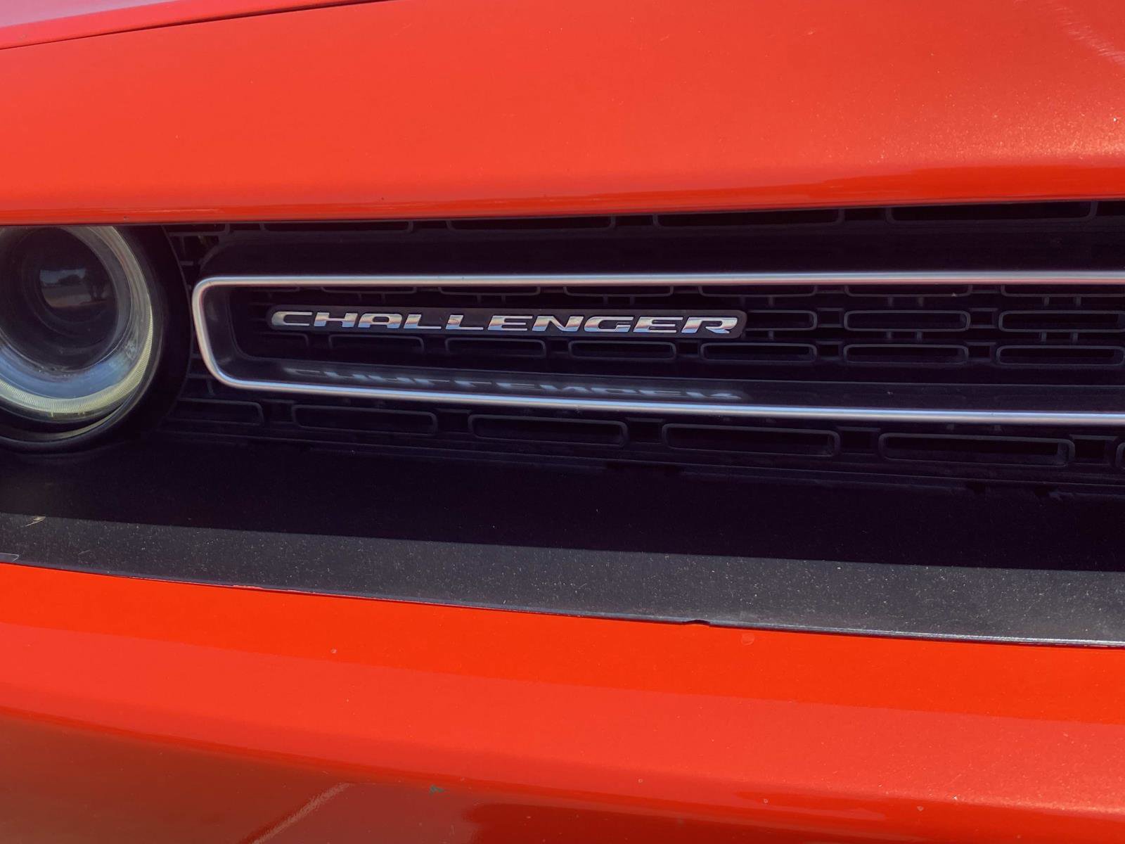 Used 2017 Dodge Challenger R/T w/ Driver Convenience Group RWD image 11