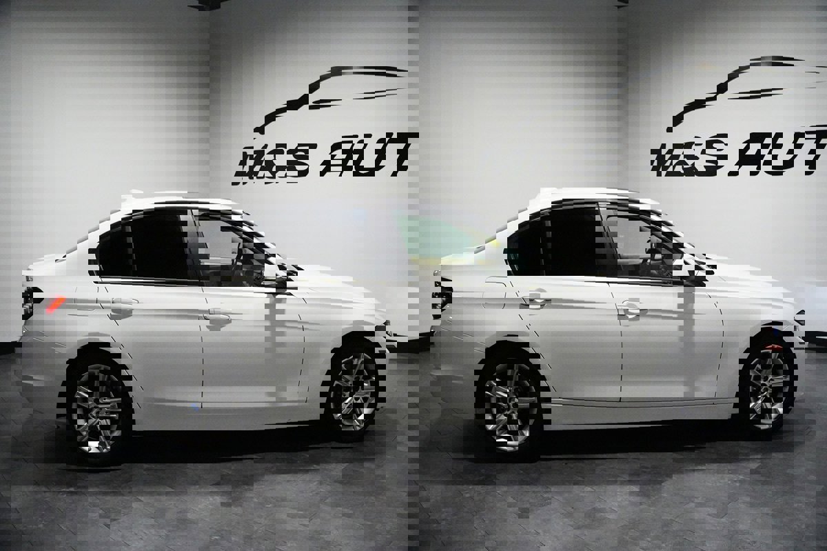 Used 2015 BMW 328i Sedan RWD image 25