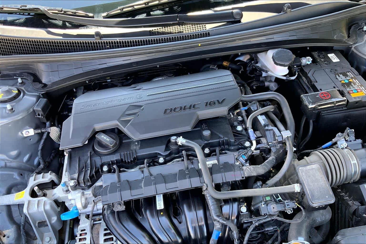 Used 2025 Hyundai Elantra Sport FWD image 31