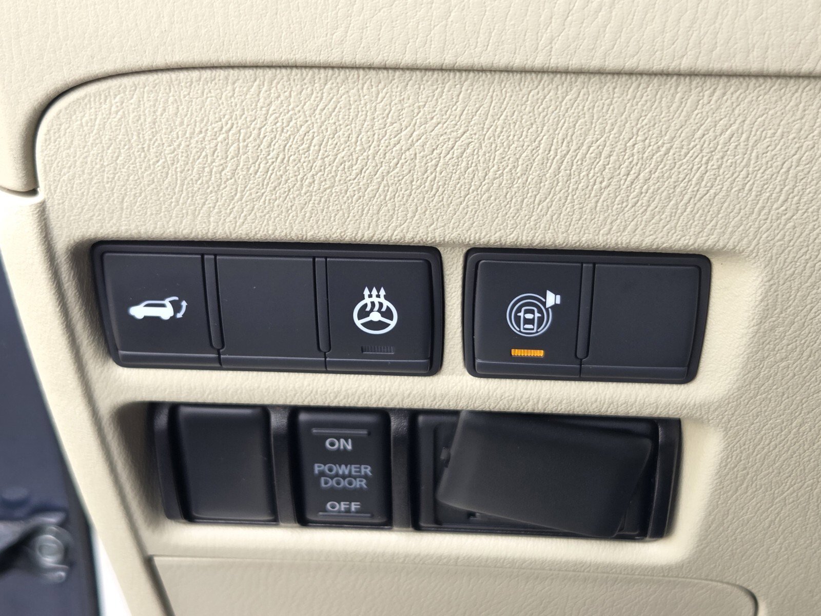 Used 2018 INFINITI QX80 4WD w/ Deluxe Technology Package image 31