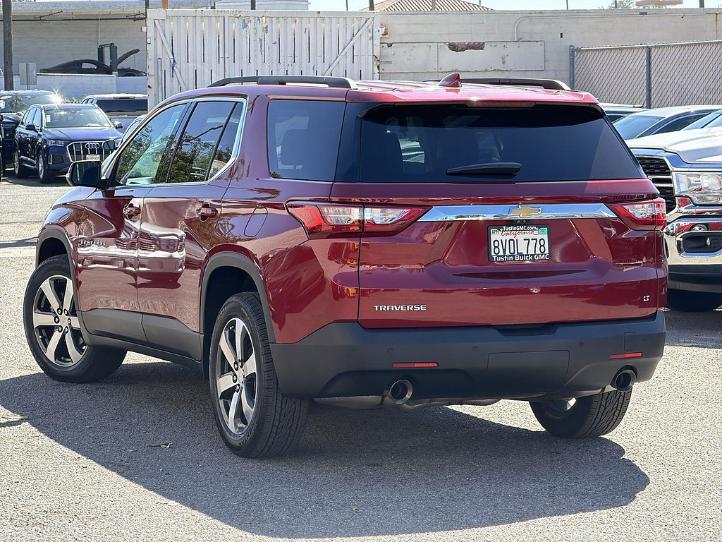Used 2021 Chevrolet Traverse LT w/ LT Premium Package FWD image 7