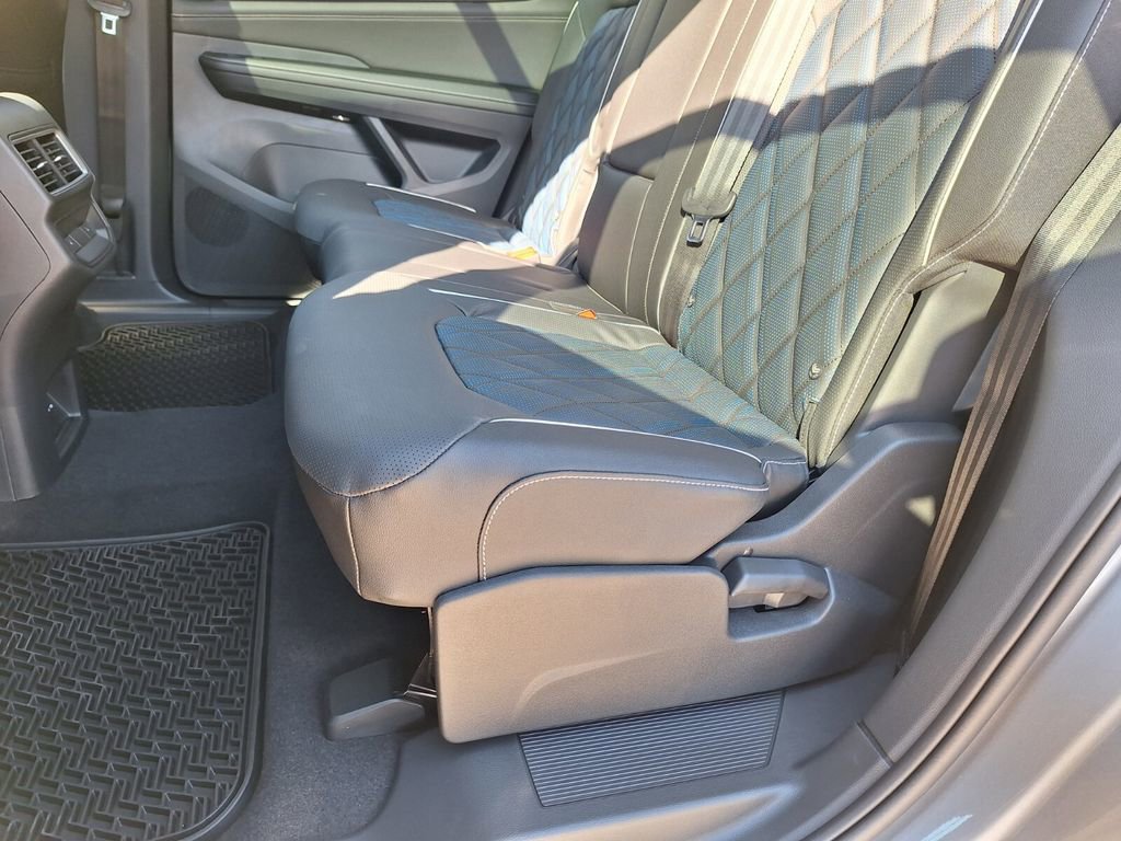 New 2026 Volkswagen Atlas Cross Sport SEL Premium R-Line image 23