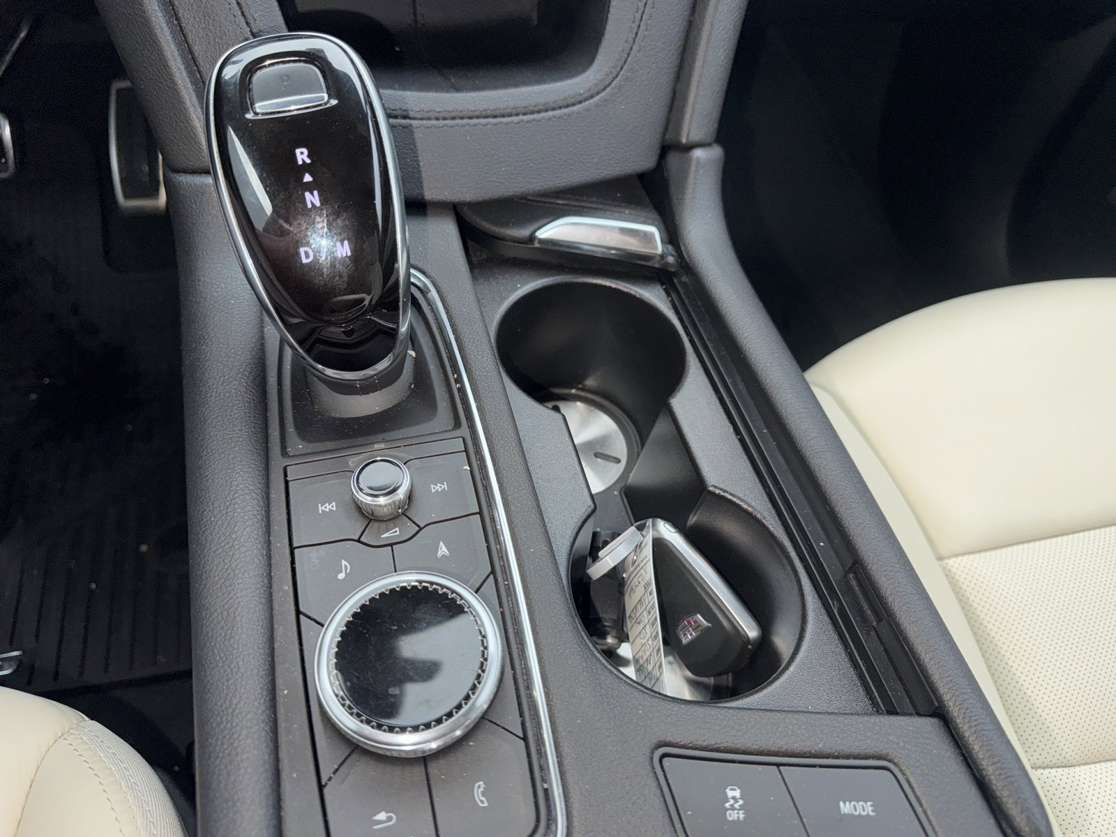 Used 2021 Cadillac XT5 Sportv image 2