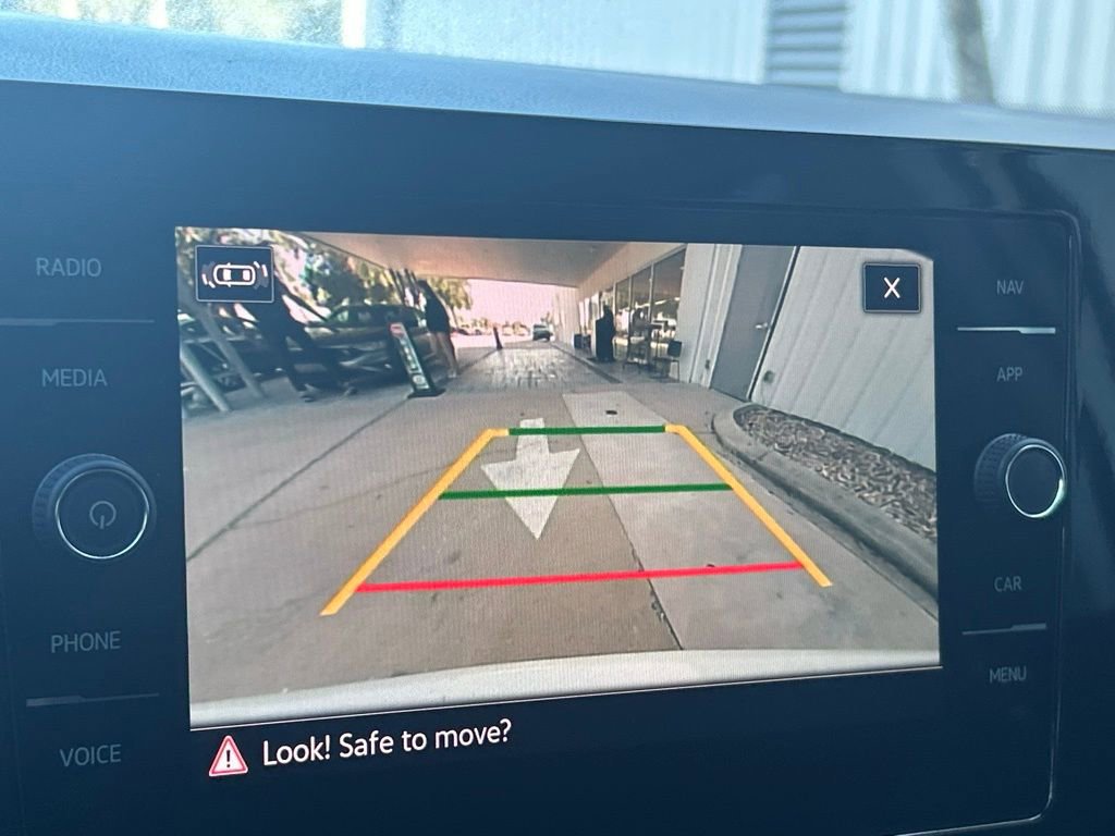 New 2026 Volkswagen Taos SEL image 18