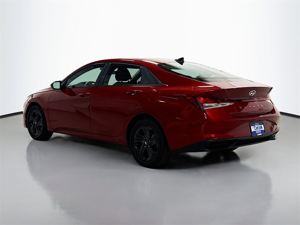 Used 2023 Hyundai Elantra SEL image 4