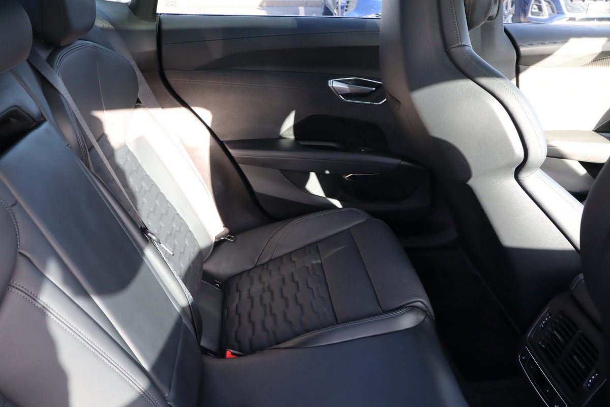 Used 2022 Audi e-tron GT Prestige AWD/4WD image 14
