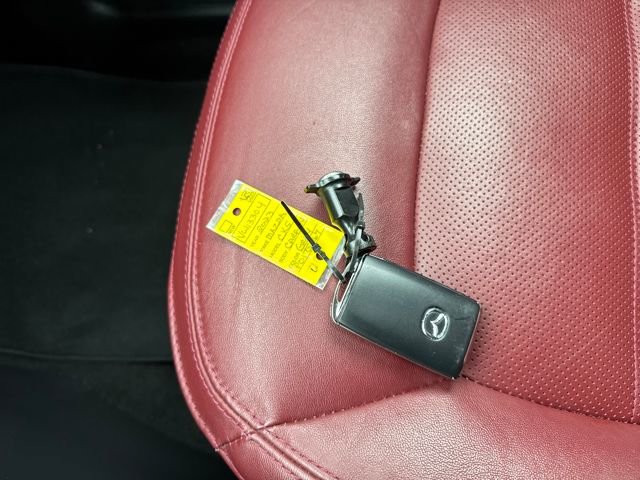 Used 2023 MAZDA CX-5 Carbon Edition image 35