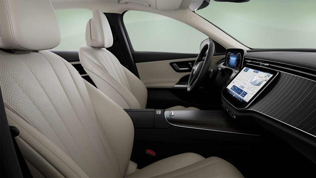 Used 2025 Mercedes-Benz E 350 Sedan image 23