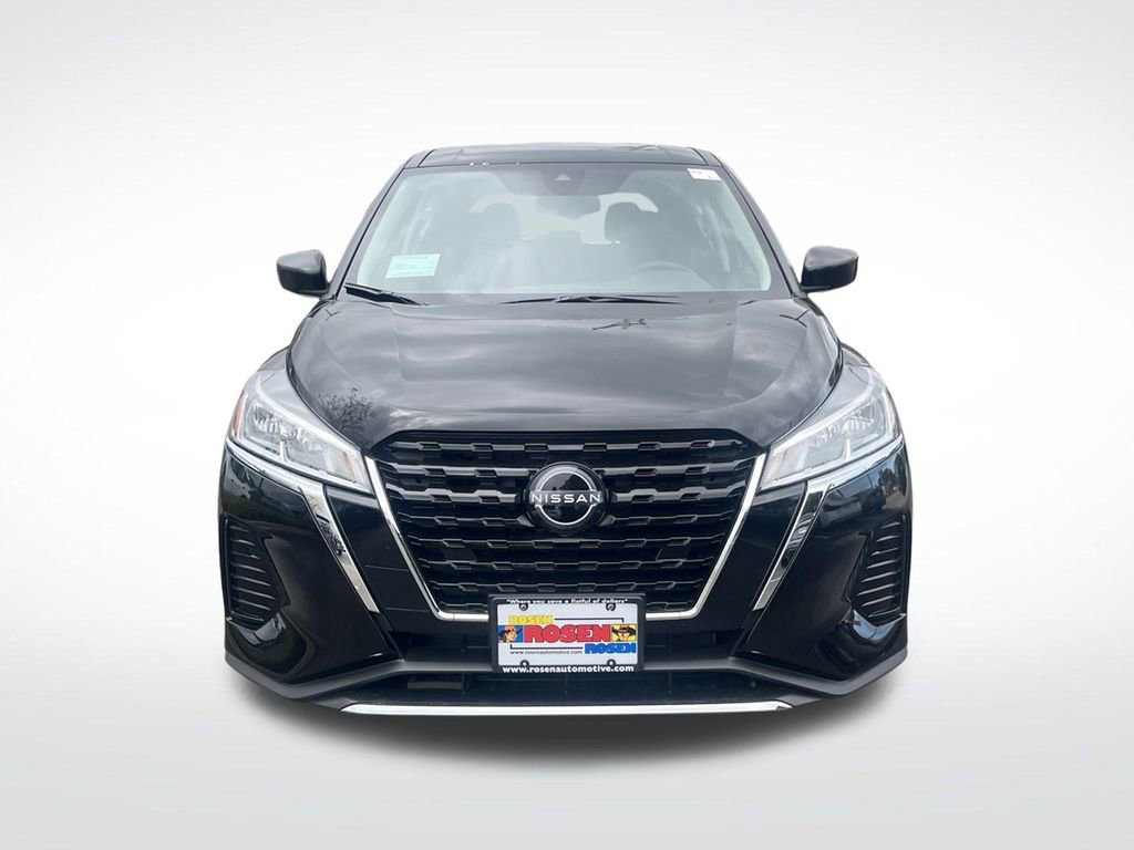 New 2025 Nissan Kicks Play S image 8