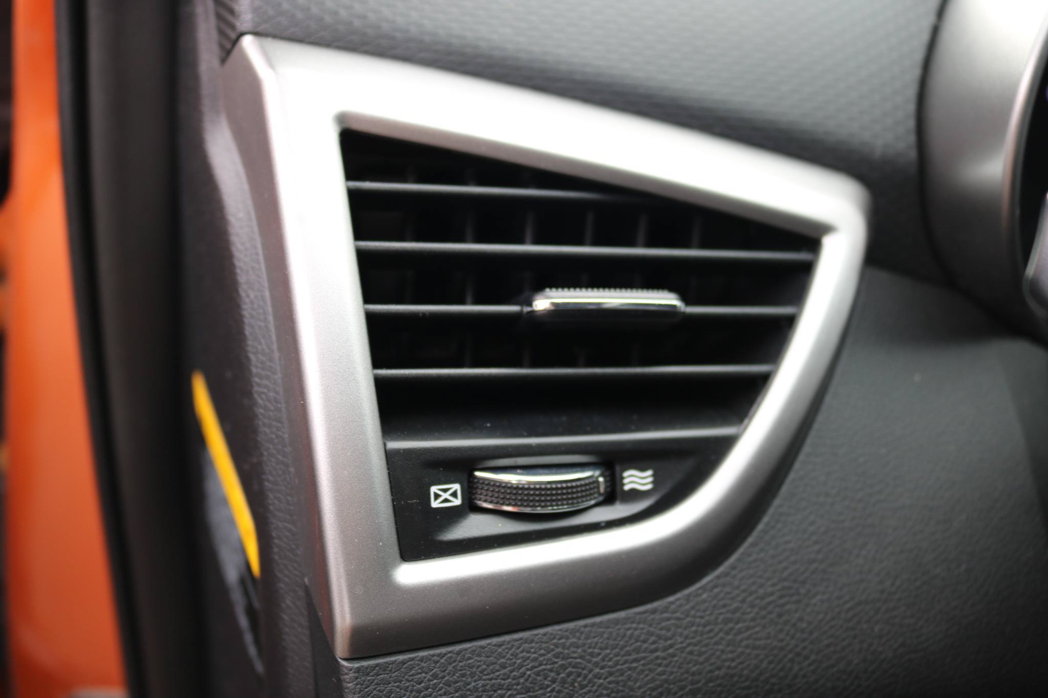 Used 2015 Hyundai Veloster w/ Option Group 03 FWD image 21