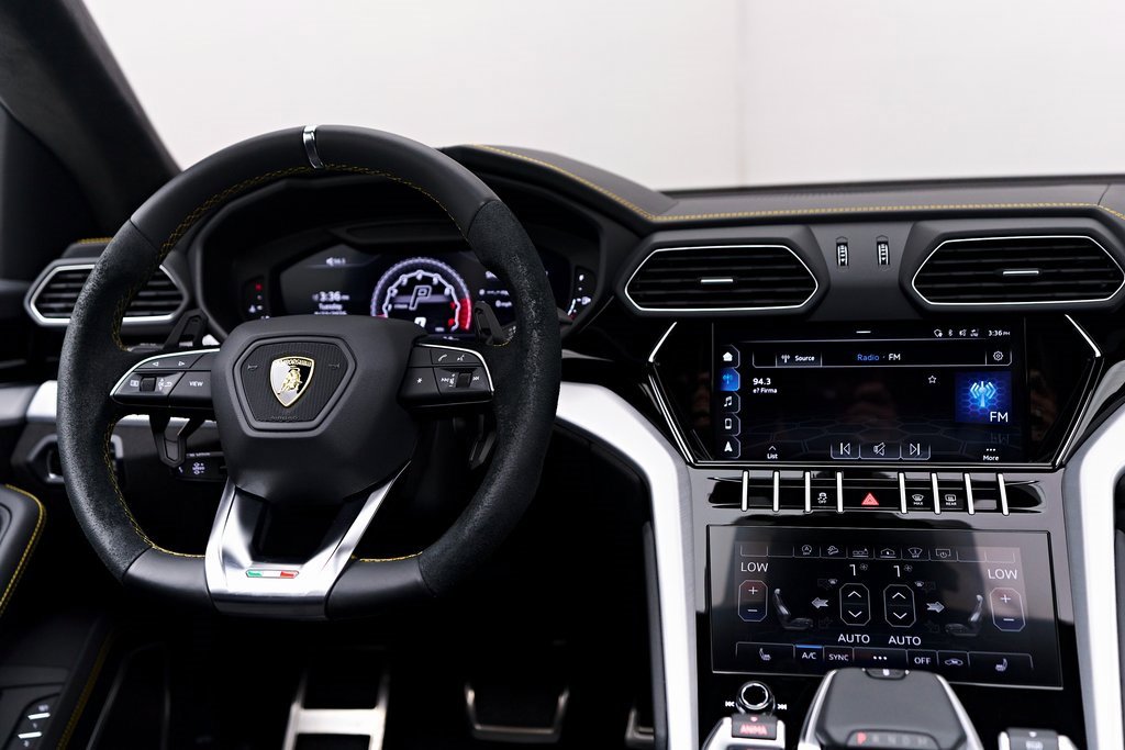 Used 2021 Lamborghini Urus image 58