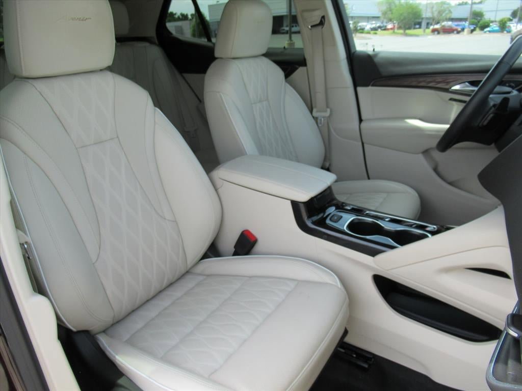 Used 2023 Buick Envision Avenir FWD image 9
