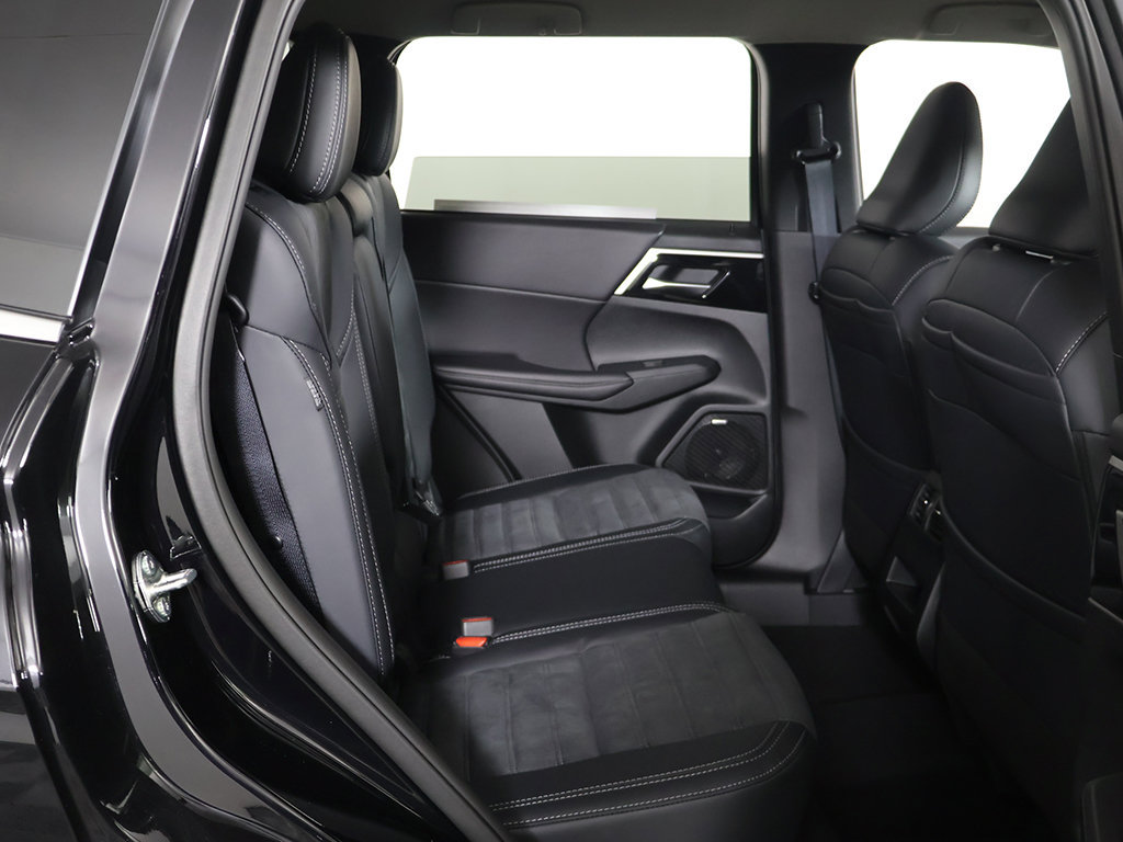 New 2026 Mitsubishi Outlander SE FWD image 30