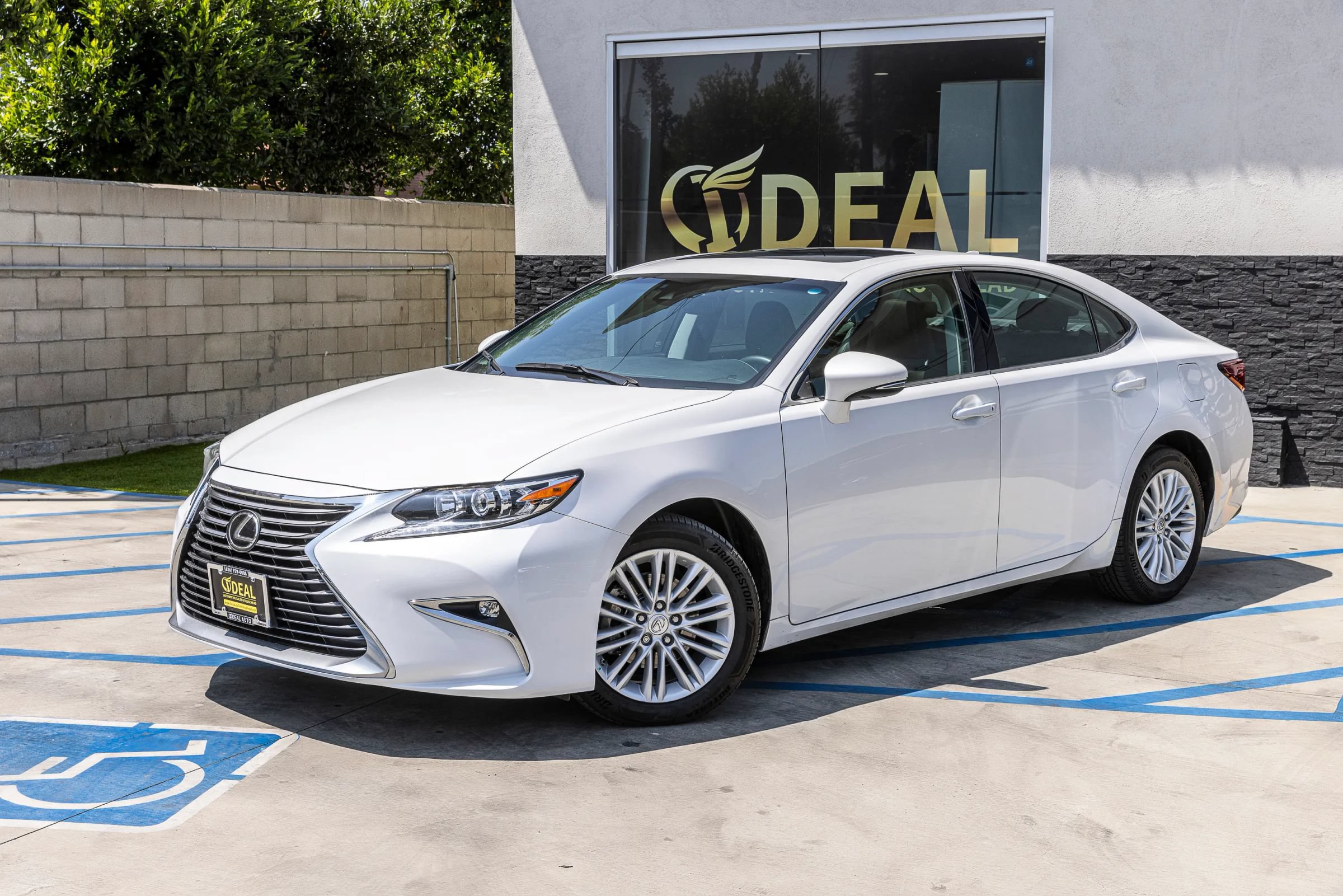 Used 2017 Lexus ES 350 w/ Accessory Package 2 FWD image 6