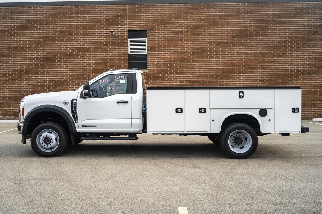New 2026 Ford F550 4x4 Regular Cab Super Duty image 3