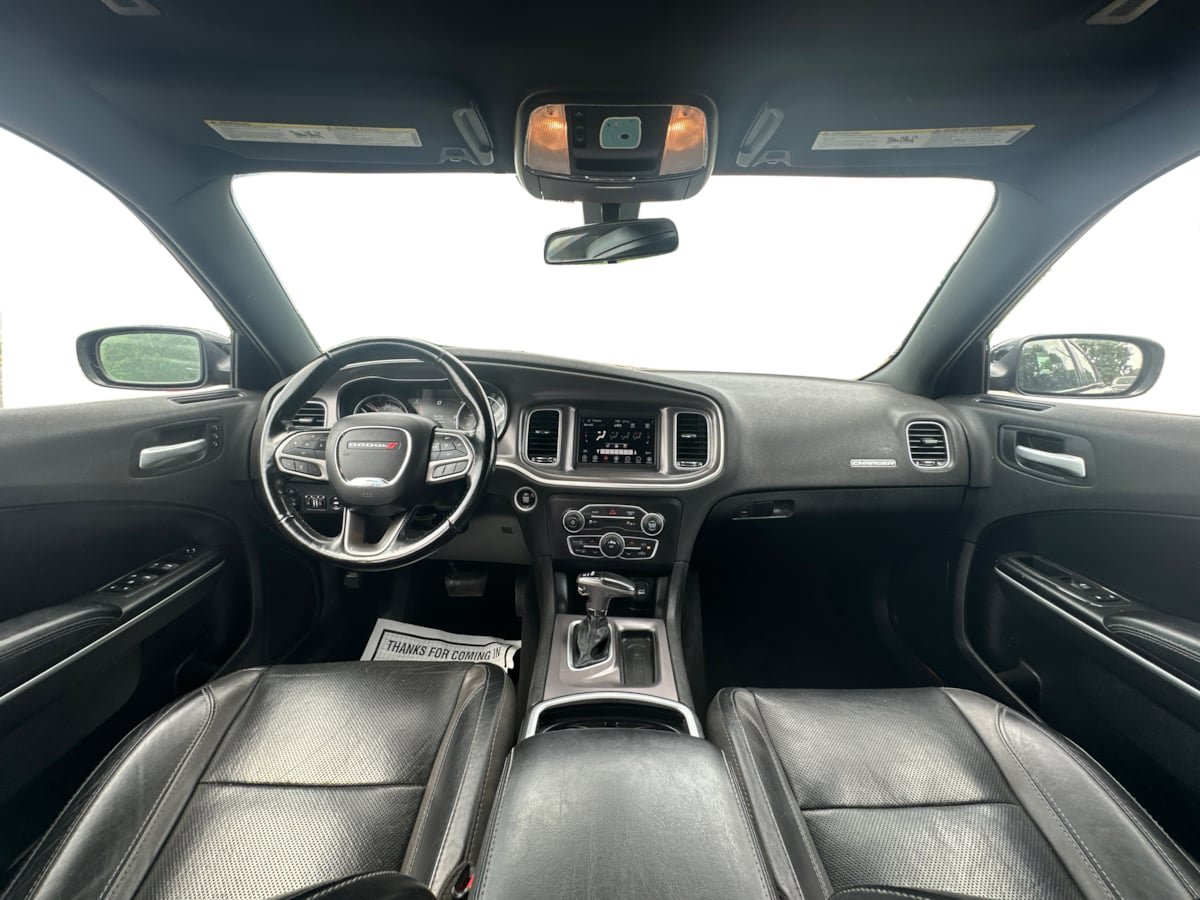 Used 2020 Dodge Charger SXT w/ Leather Interior Group RWD image 31