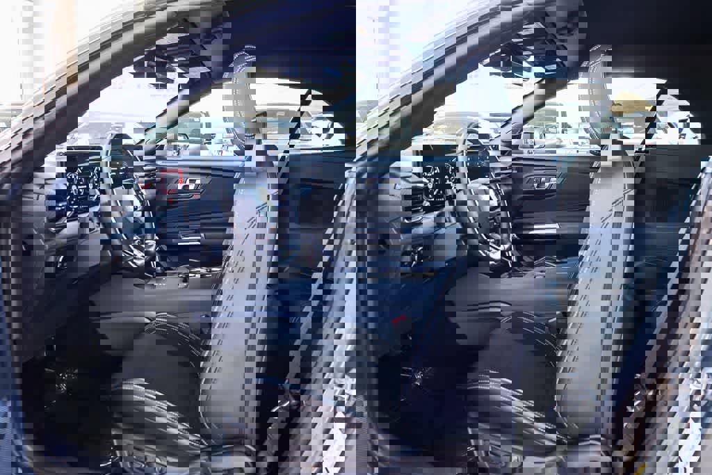 Used 2025 Ford Mustang Convertible image 25