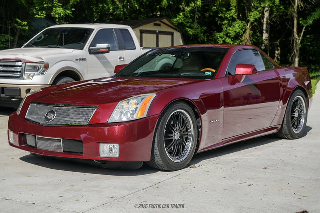 Used 2006 Cadillac XLR RWD image 22