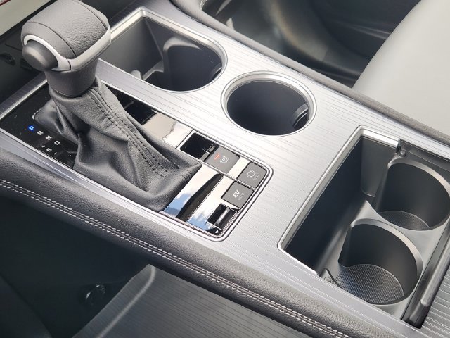 New 2026 Toyota Sienna XLE AWD/4WD image 17