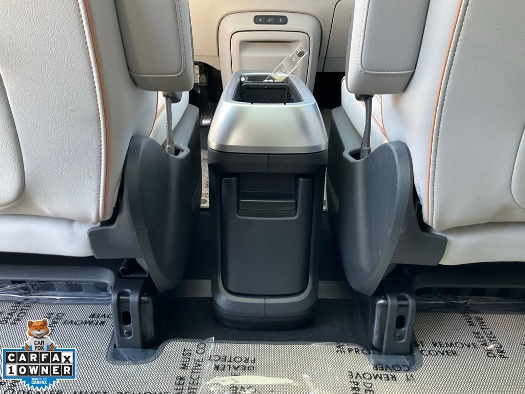 Used 2025 Volkswagen ID. Buzz 1st Edition AWD/4WD image 37