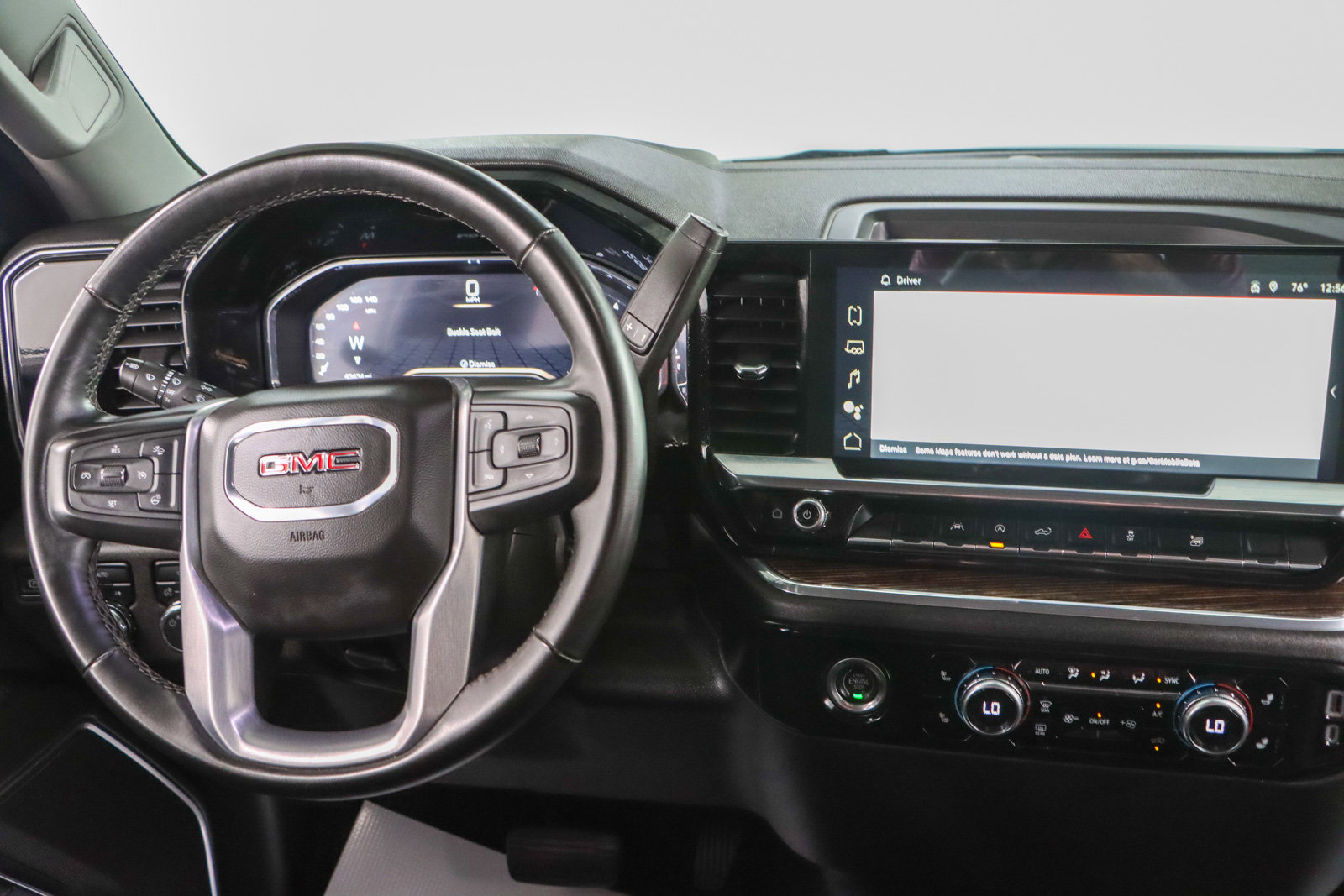 Used 2024 GMC Sierra 1500 SLE image 18