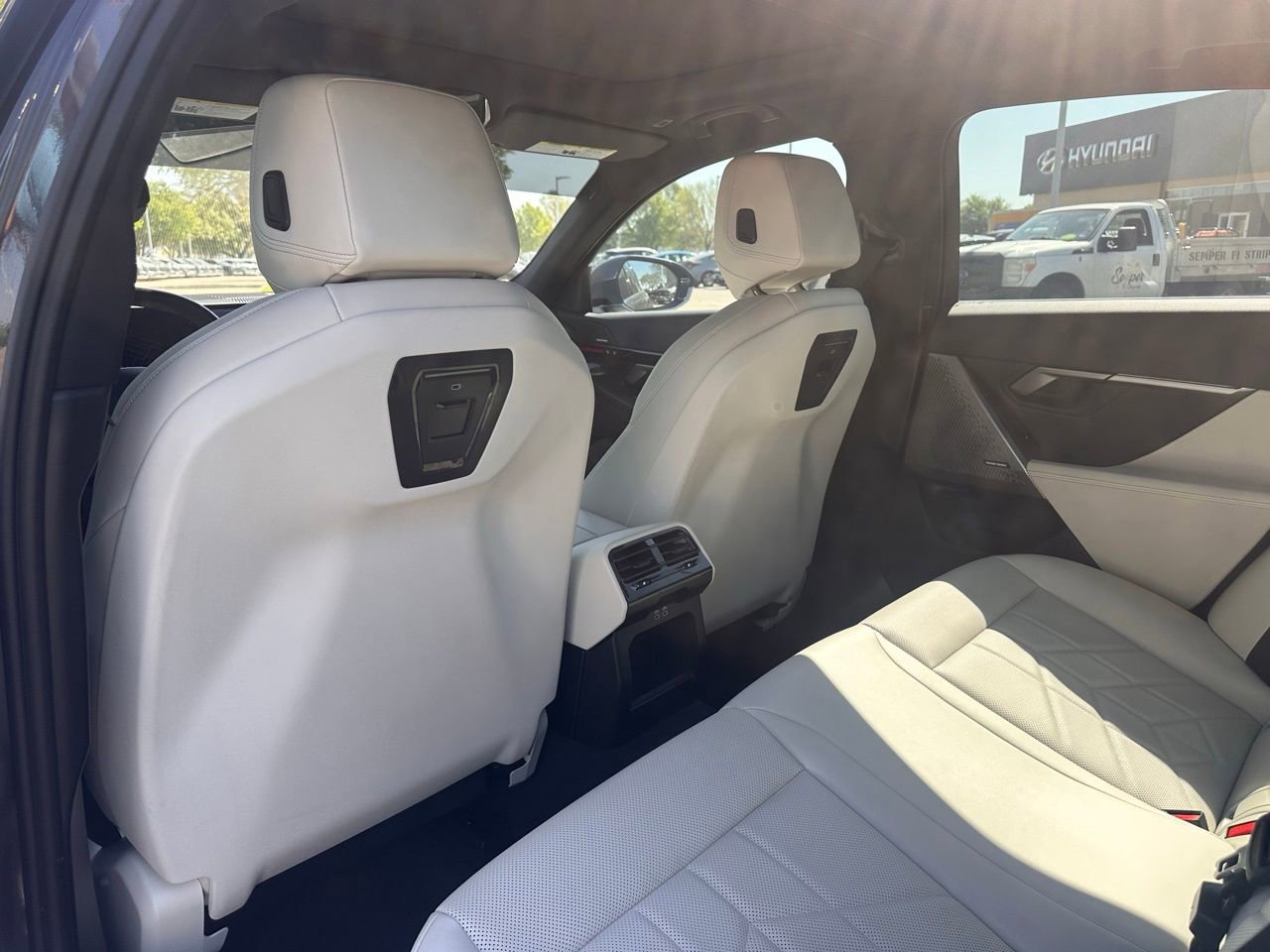 Used 2024 BMW 530i w/ Premium Package image 17