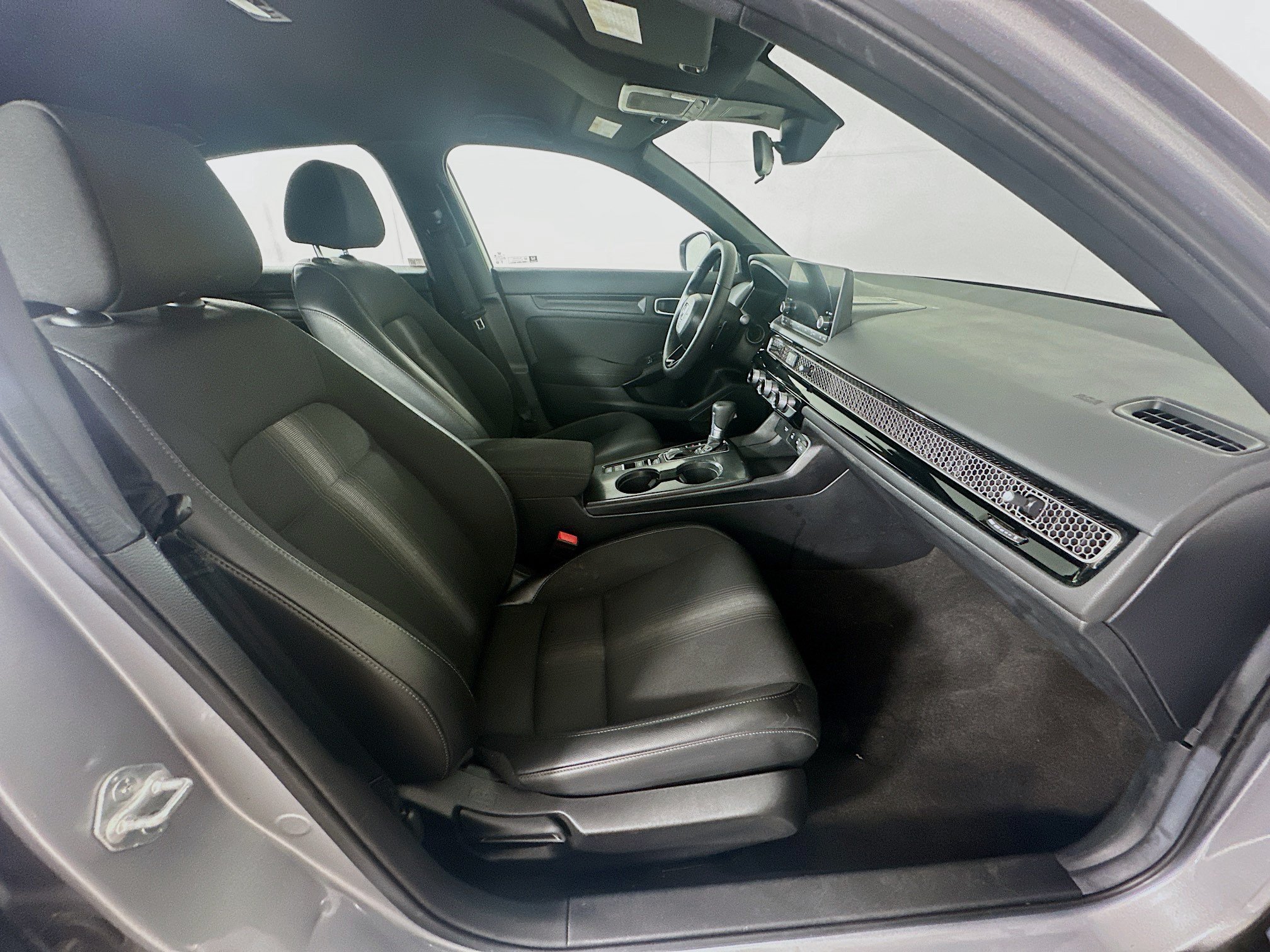 Used 2025 Honda Civic Sport image 29
