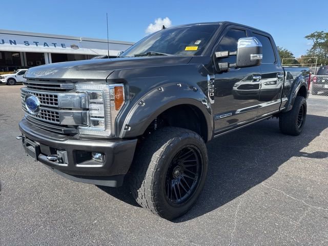 Used 2019 Ford F250 Platinum w/ Platinum Ultimate Package image 3