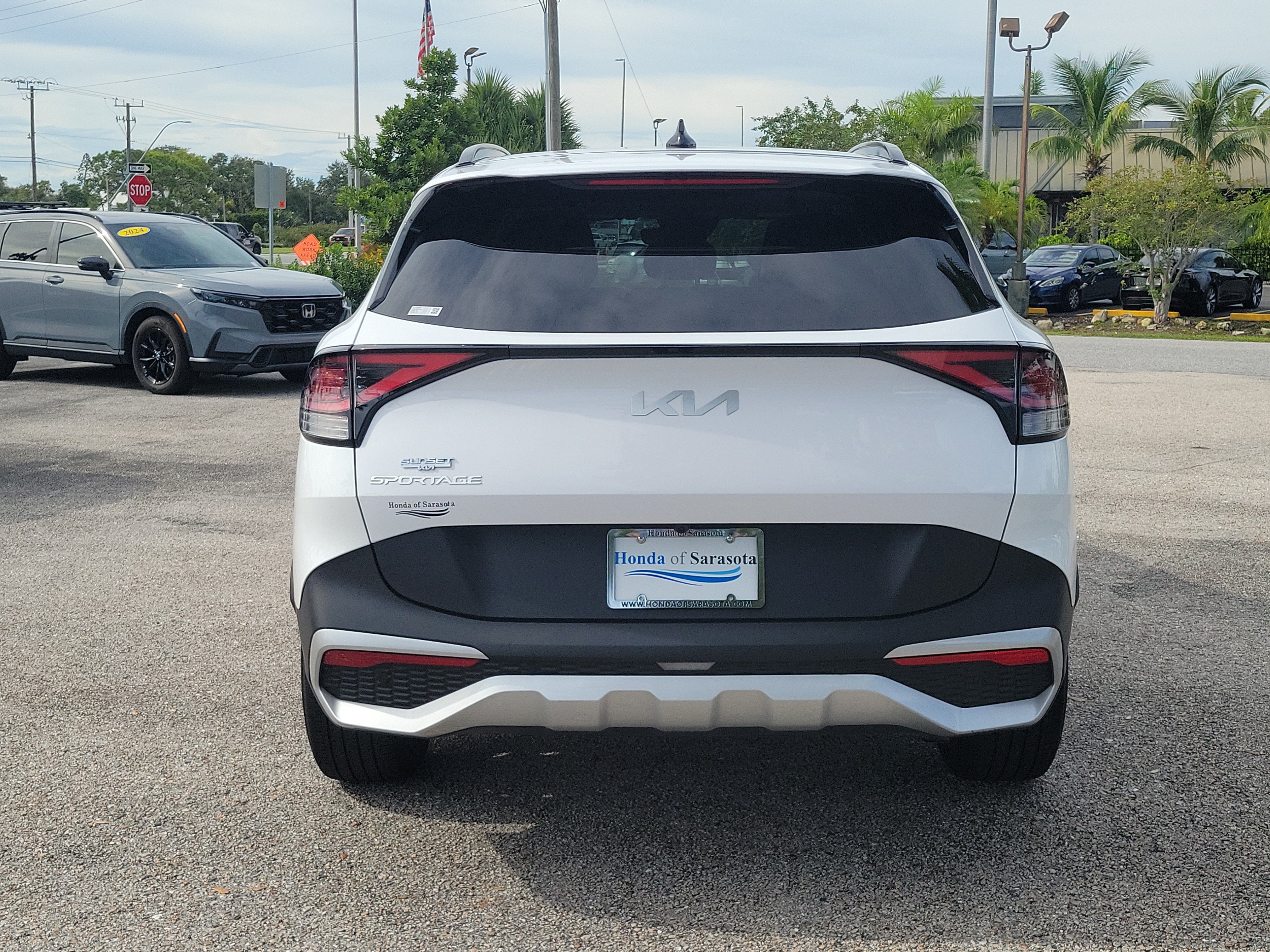 Used 2025 Kia Sportage EX w/ Premium Package FWD image 6