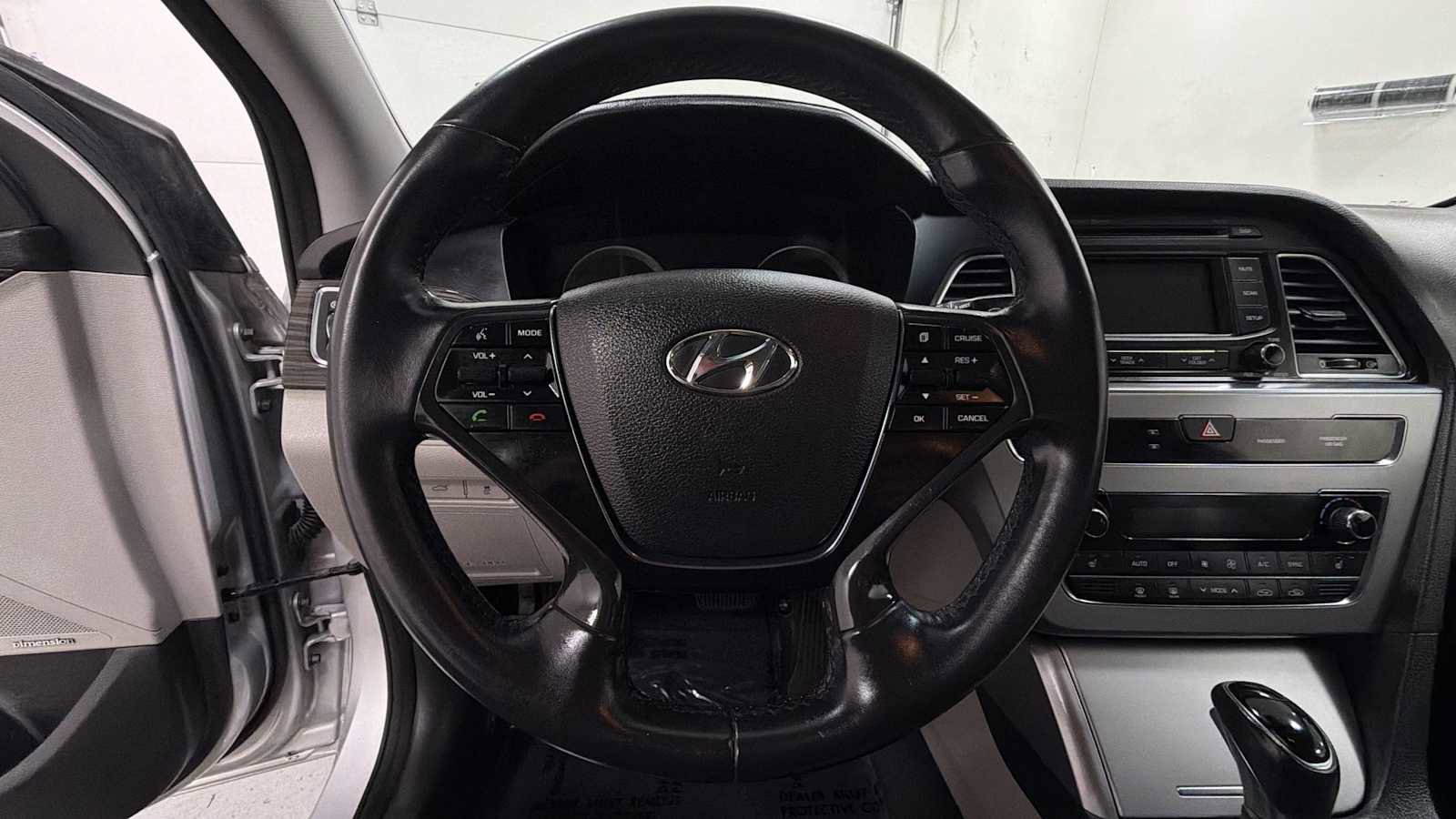 Used 2015 Hyundai Sonata Limited FWD image 16
