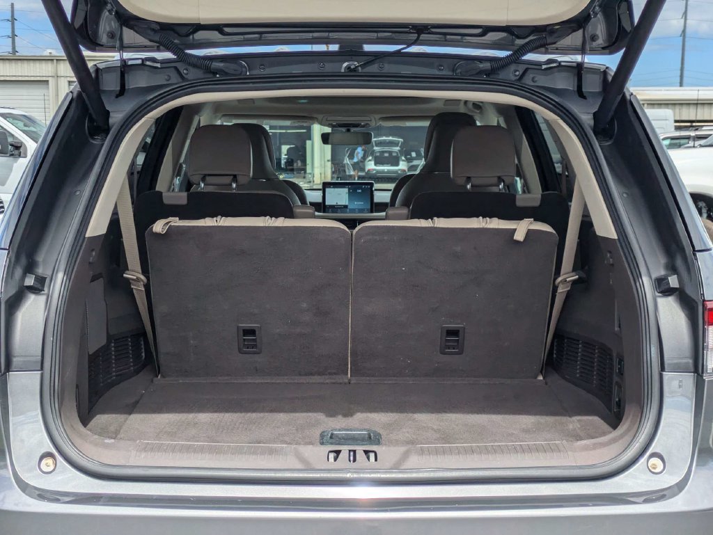 Used 2022 Lincoln Aviator Reserve w/ Equipment Group 201A RWD image 13