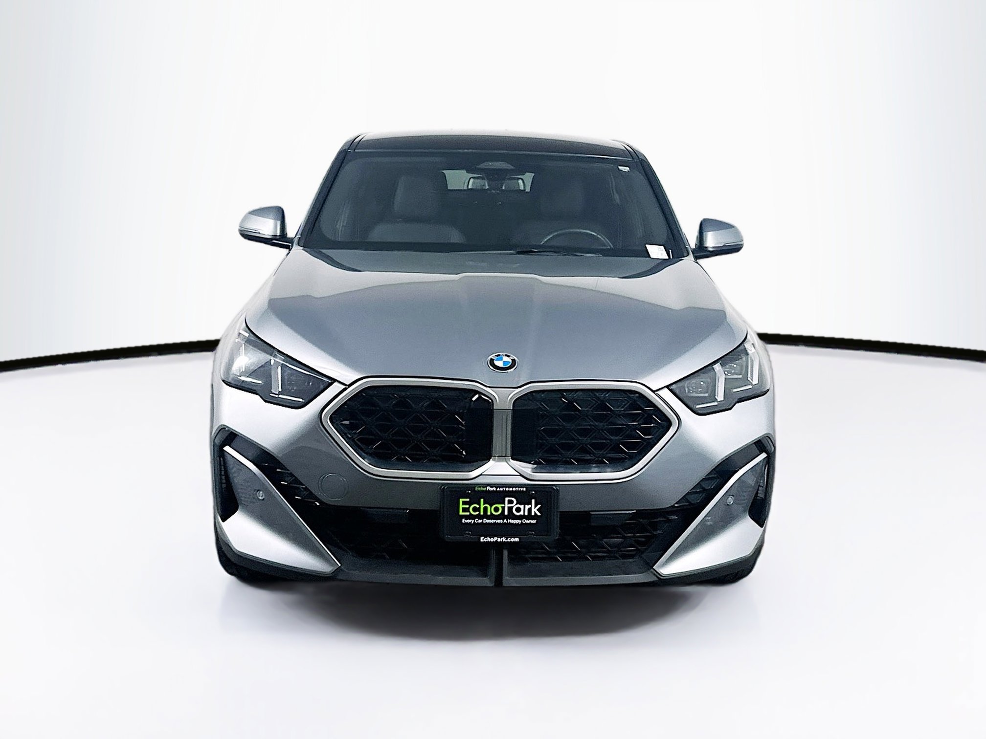 Used 2025 BMW X2 xDrive28i image 2