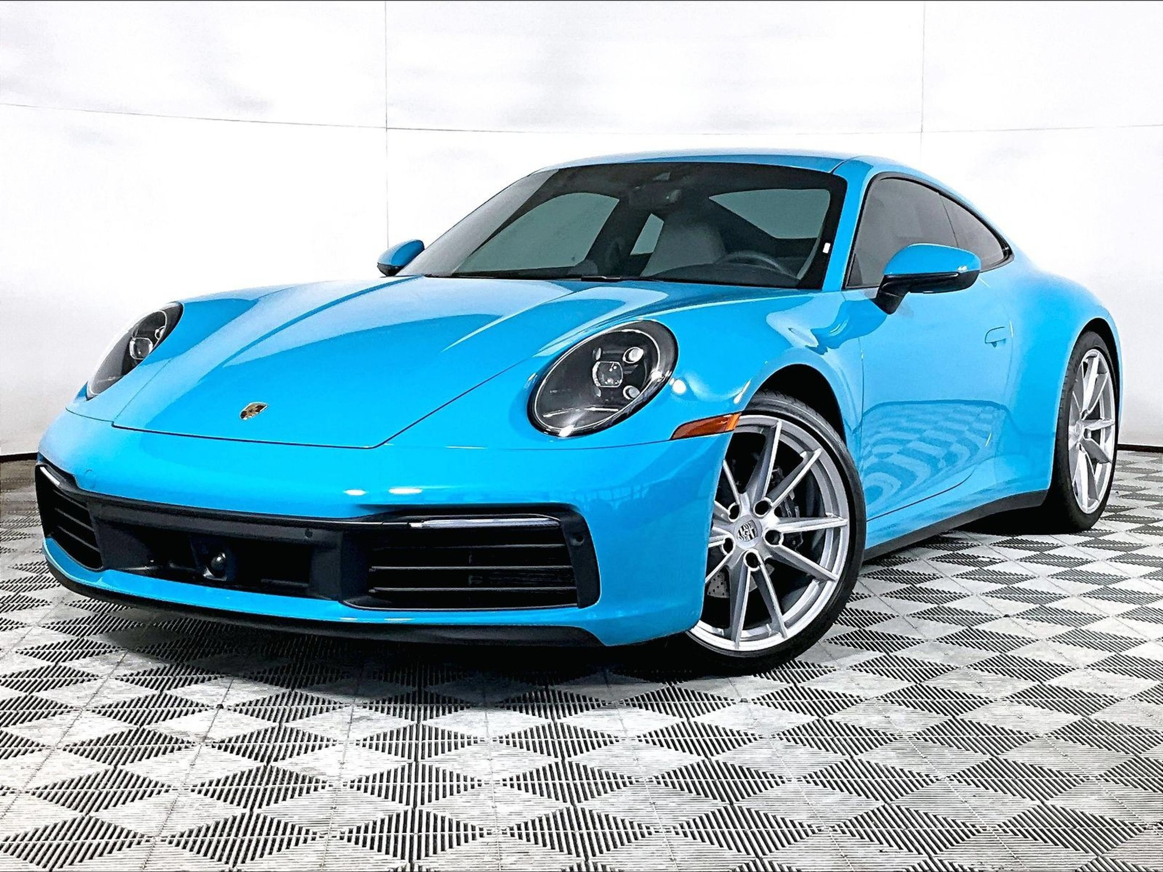 Certified 2020 Porsche 911 Carrera RWD image 1