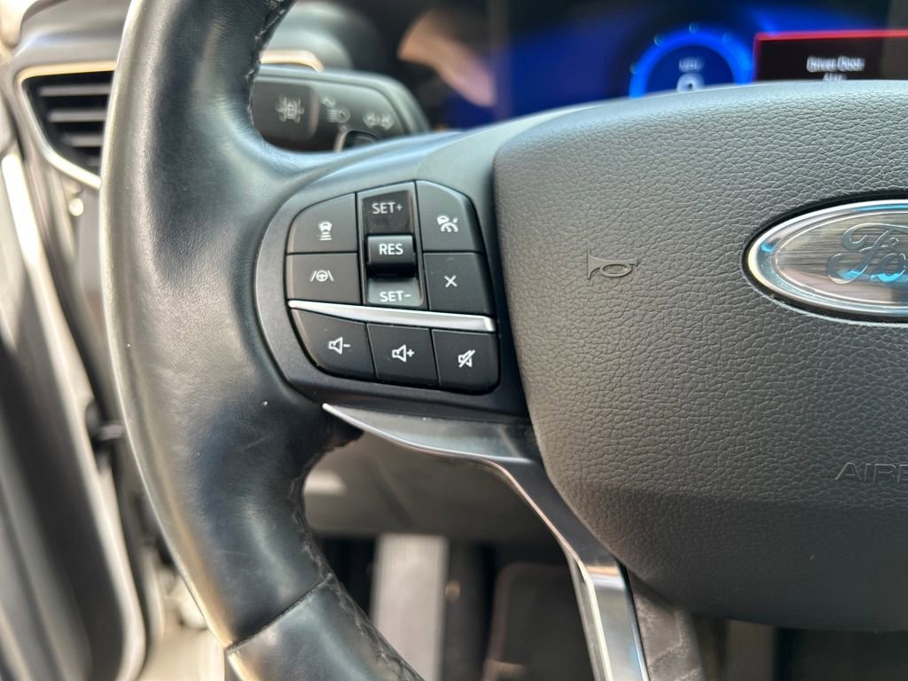 Used 2020 Ford Explorer Platinum w/ Premium Technology Package image 23