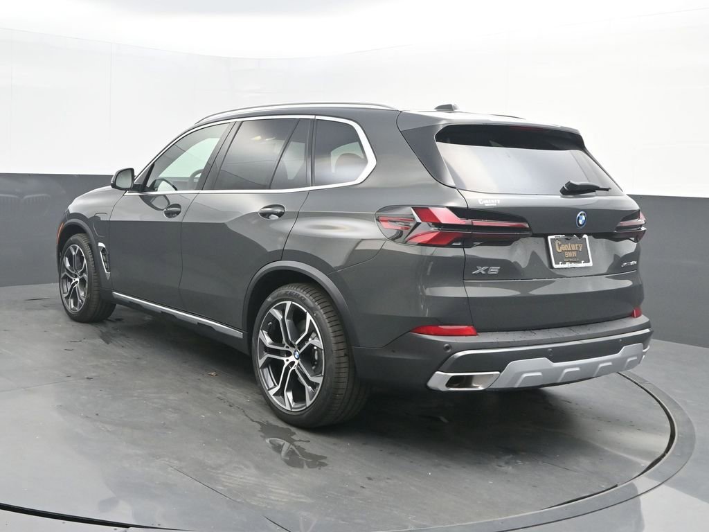 New 2026 BMW X5 xDrive50e AWD/4WD image 3