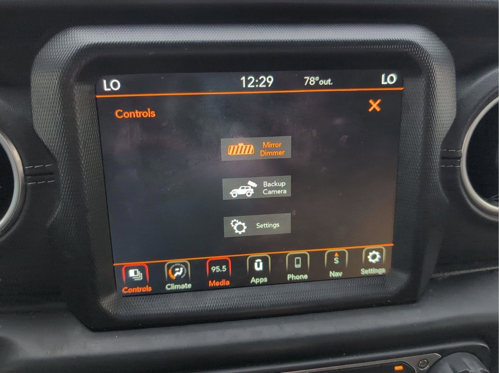 Used 2021 Jeep Wrangler Unlimited Sahara w/ Safety Group image 17