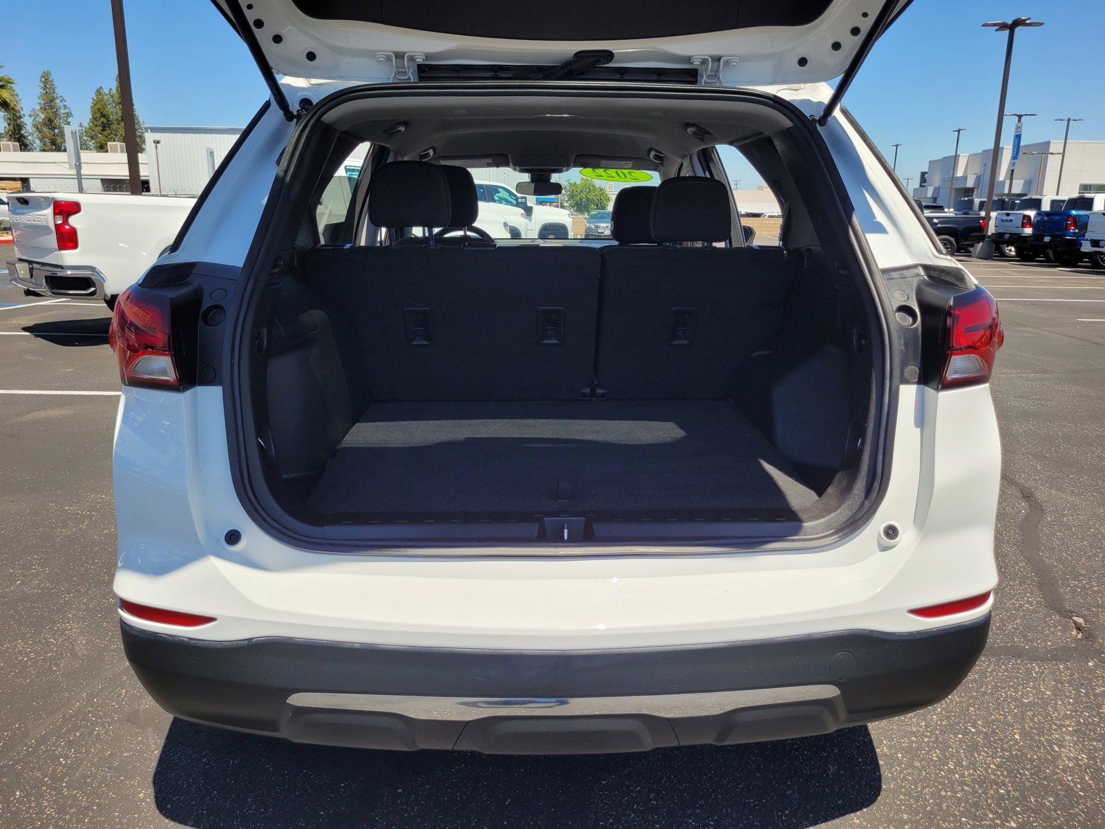 Used 2022 Chevrolet Equinox LT FWD image 27