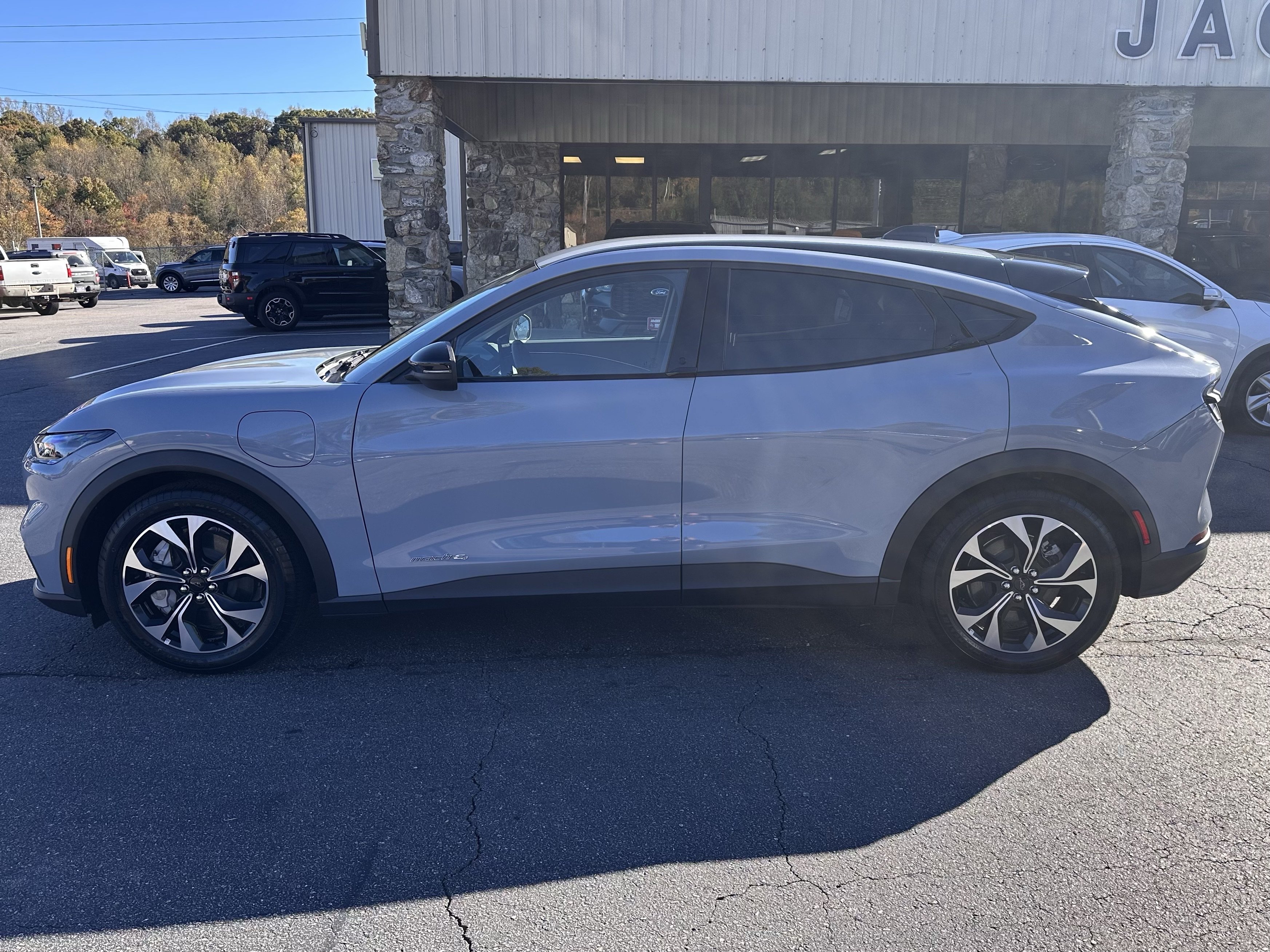 Certified 2026 Ford Mustang Mach-E Select AWD/4WD image 1