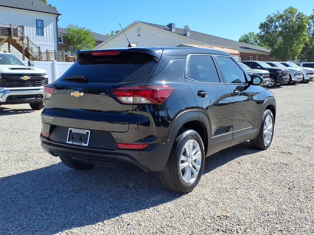 Used 2023 Chevrolet TrailBlazer LS FWD image 8