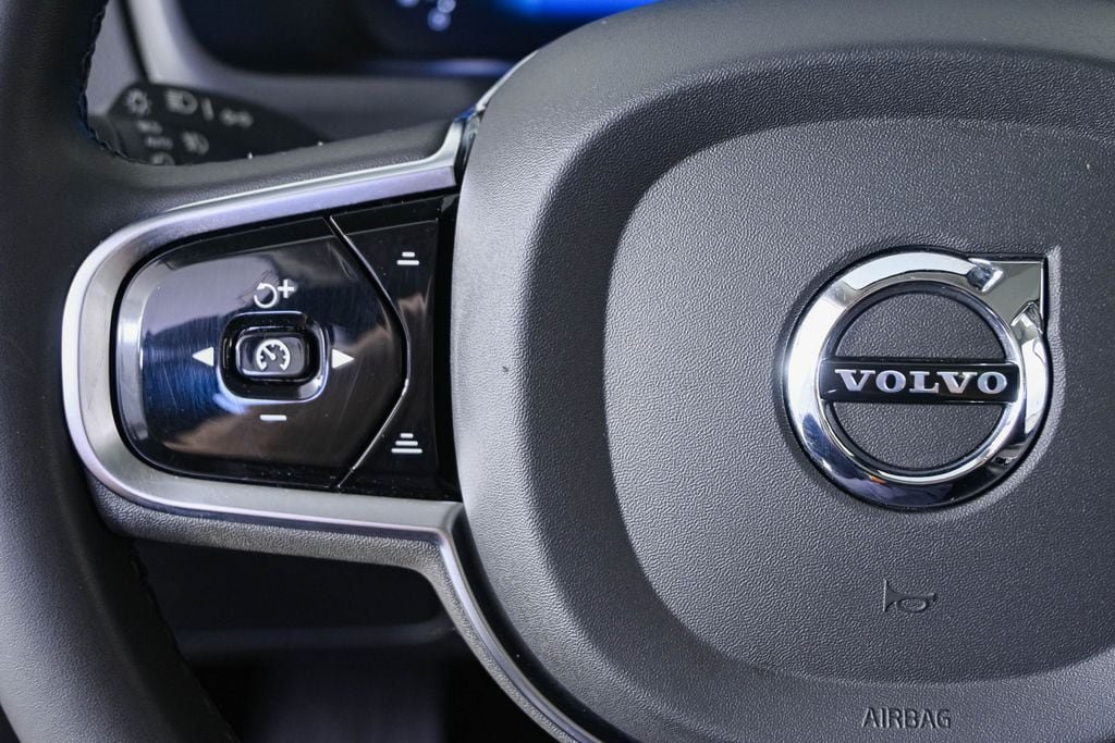 Certified 2024 Volvo XC90 T8 Ultimate w/ Lounge Package AWD/4WD image 12