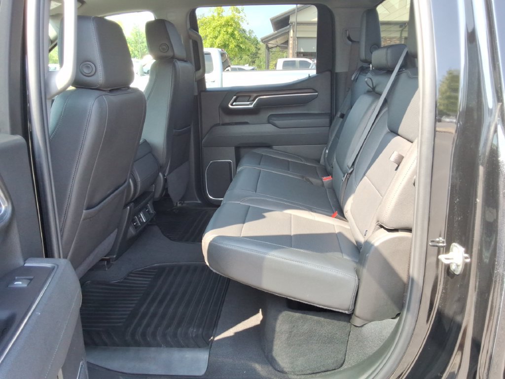 Used 2025 GMC Sierra 1500 SLT RWD image 19